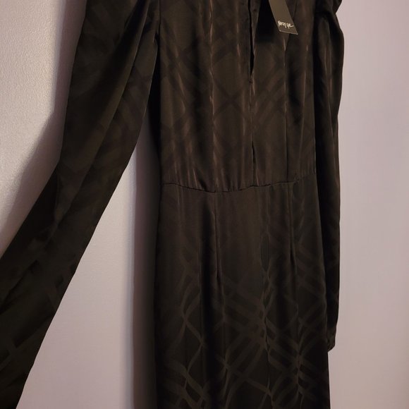 ๐ NWT Nasty Gal Allyson Collection "Not Today Satin Midi" - Picture 8 of 12